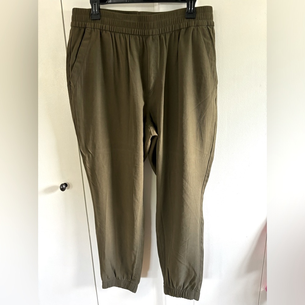 High waisted pants